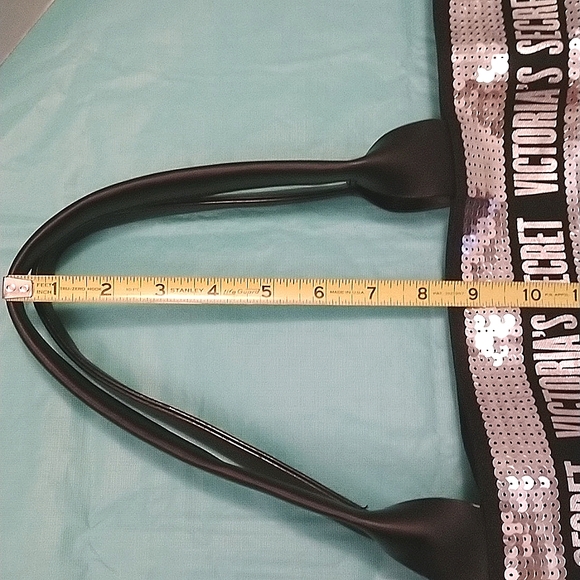 BNWOT Victoria's Secret Black With Sequins Tote & Wristlet Set - Picture 8 of 17